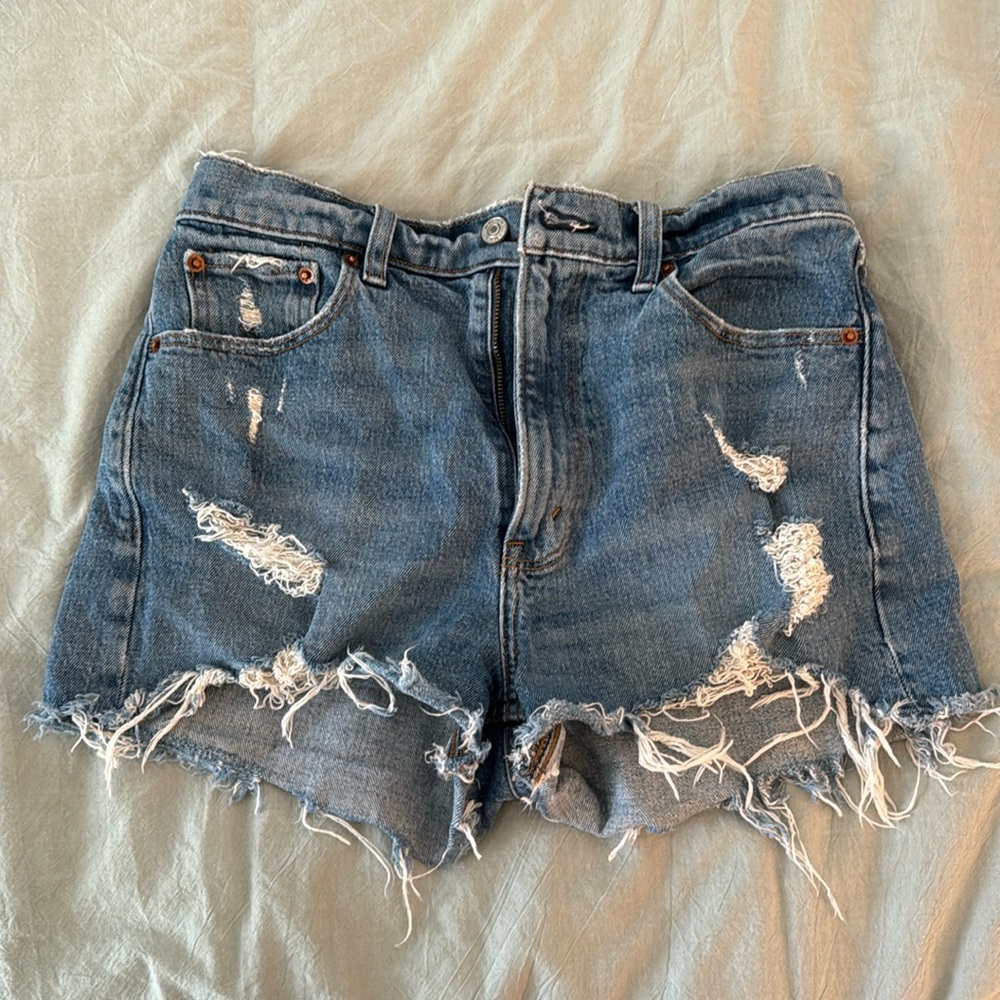Abercrombie high-rise Mom short